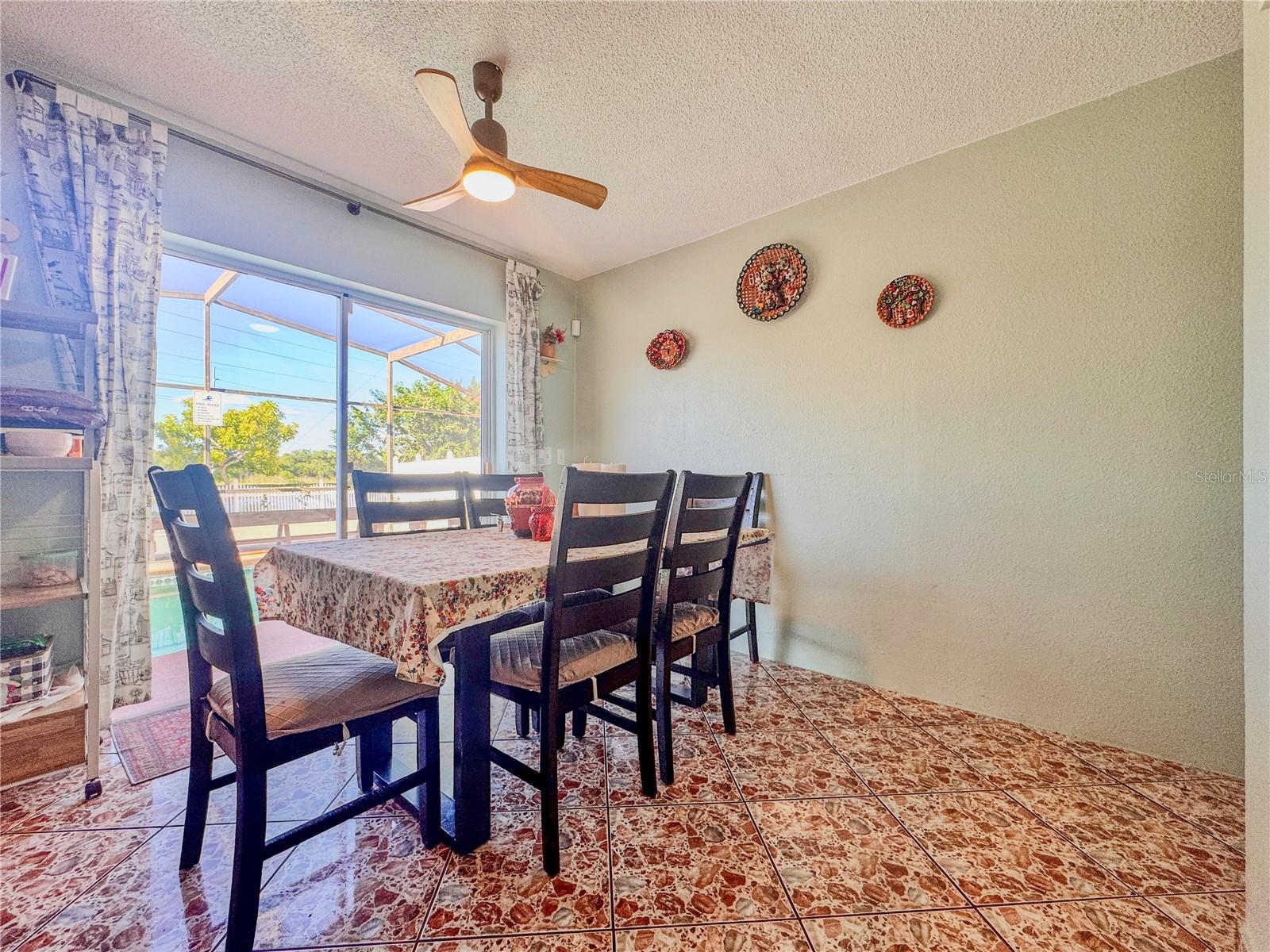 Image 6 of 41 For 1219 Kempton Chase Parkway