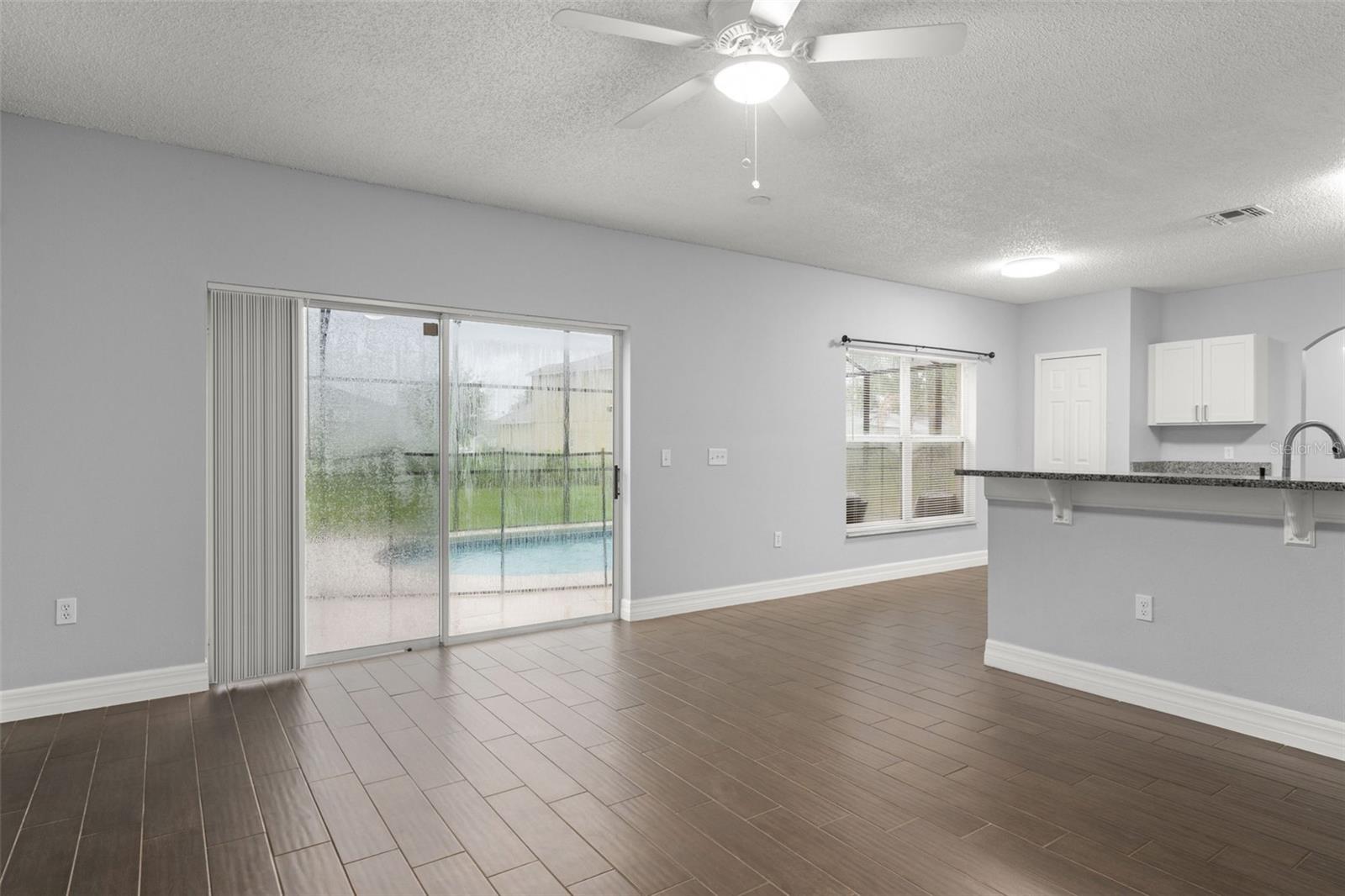Image 16 of 39 For 605 Elbridge Drive