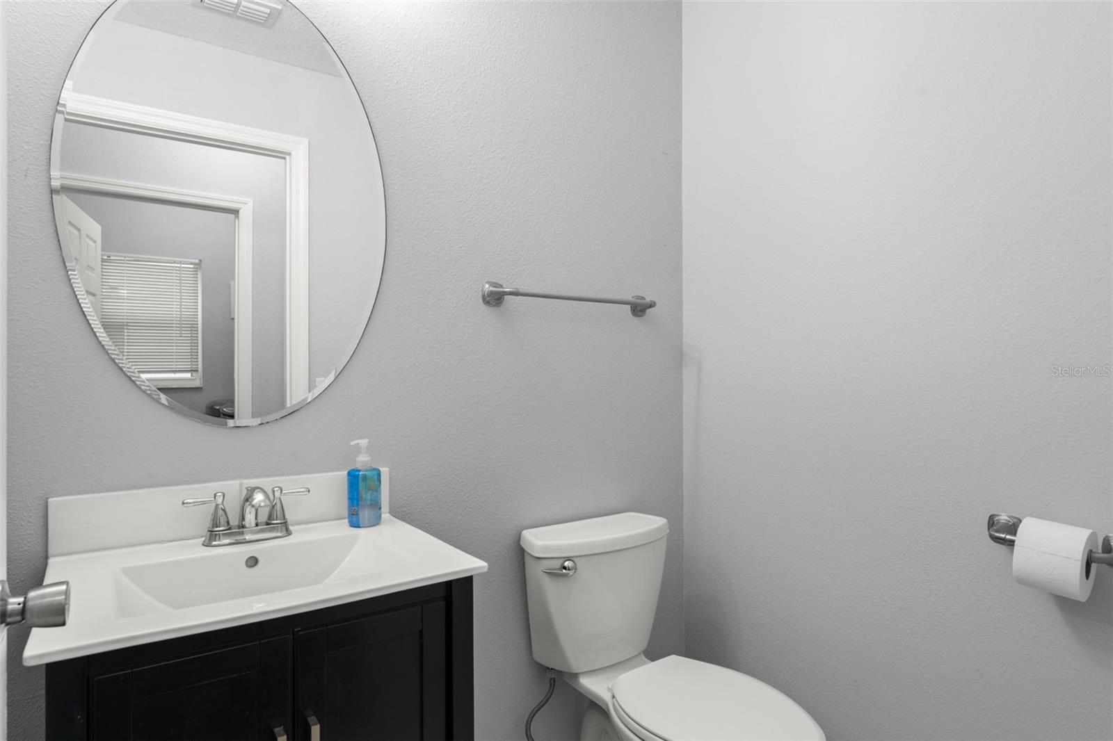Image 17 of 39 For 605 Elbridge Drive