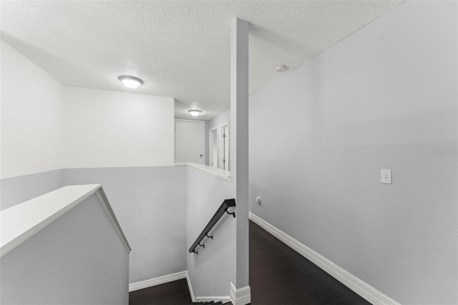 Image 19 of 39 For 605 Elbridge Drive