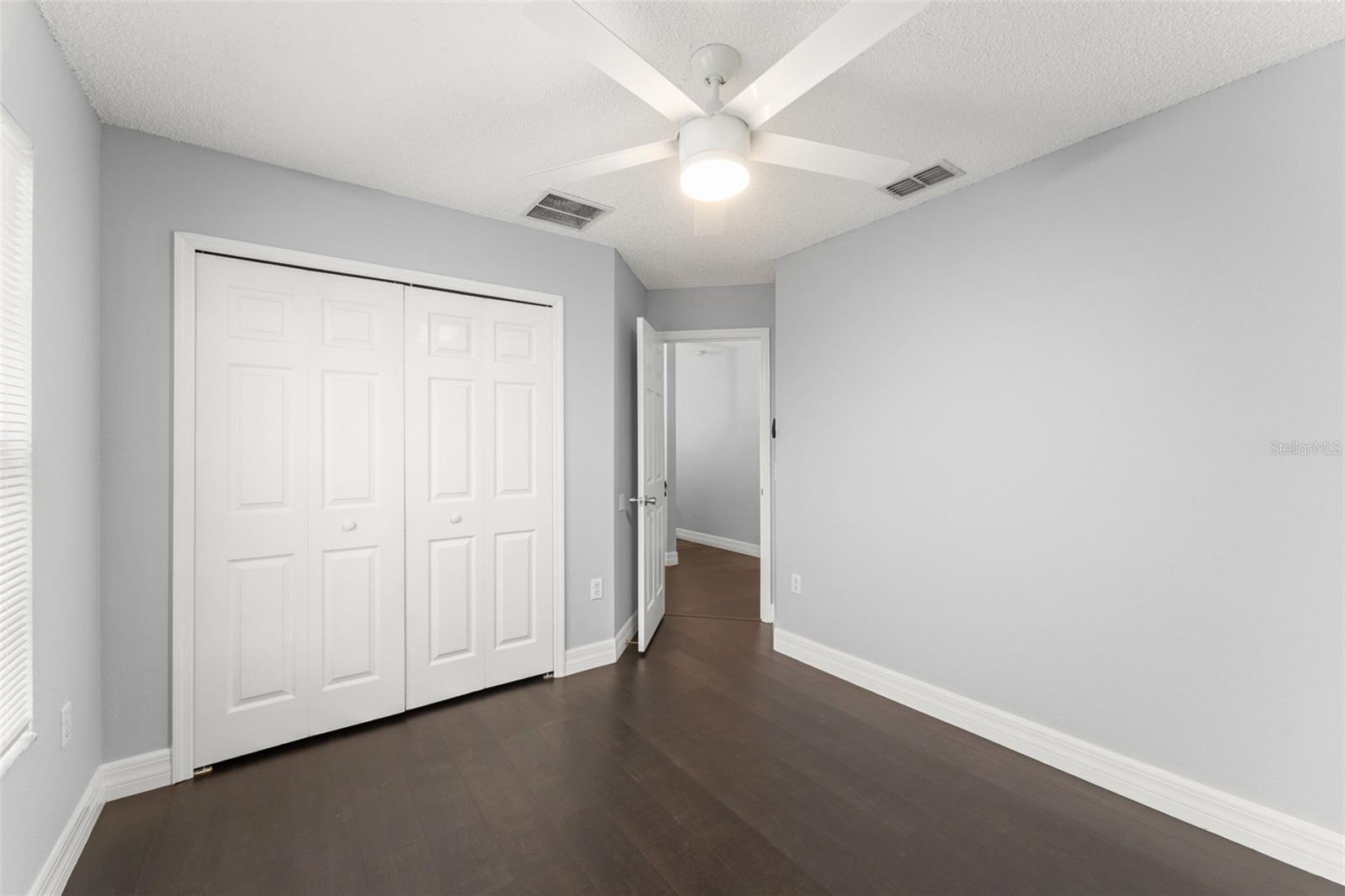 Image 27 of 39 For 605 Elbridge Drive