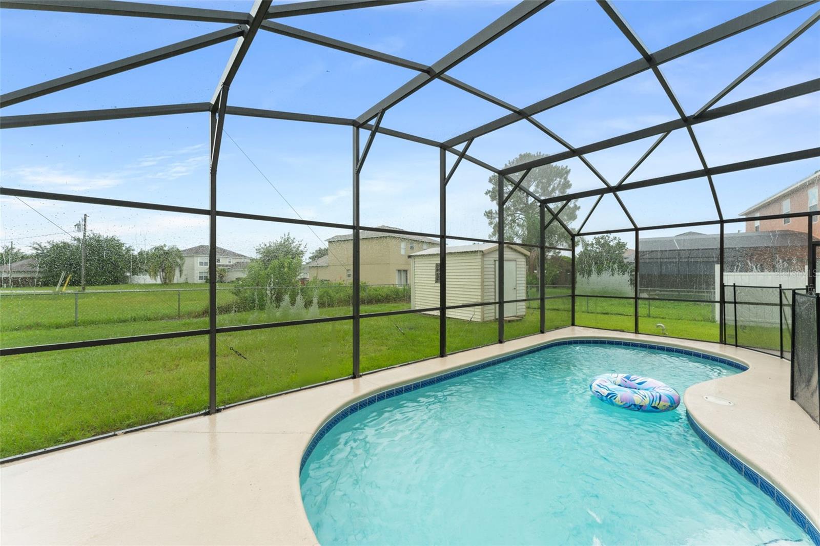 Image 33 of 39 For 605 Elbridge Drive
