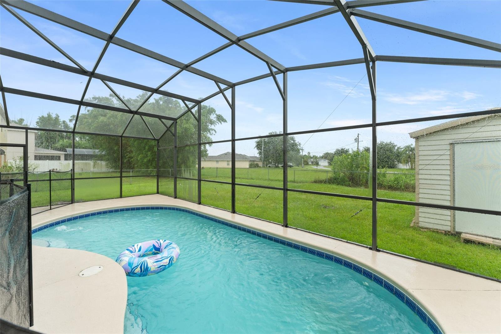 Image 35 of 39 For 605 Elbridge Drive