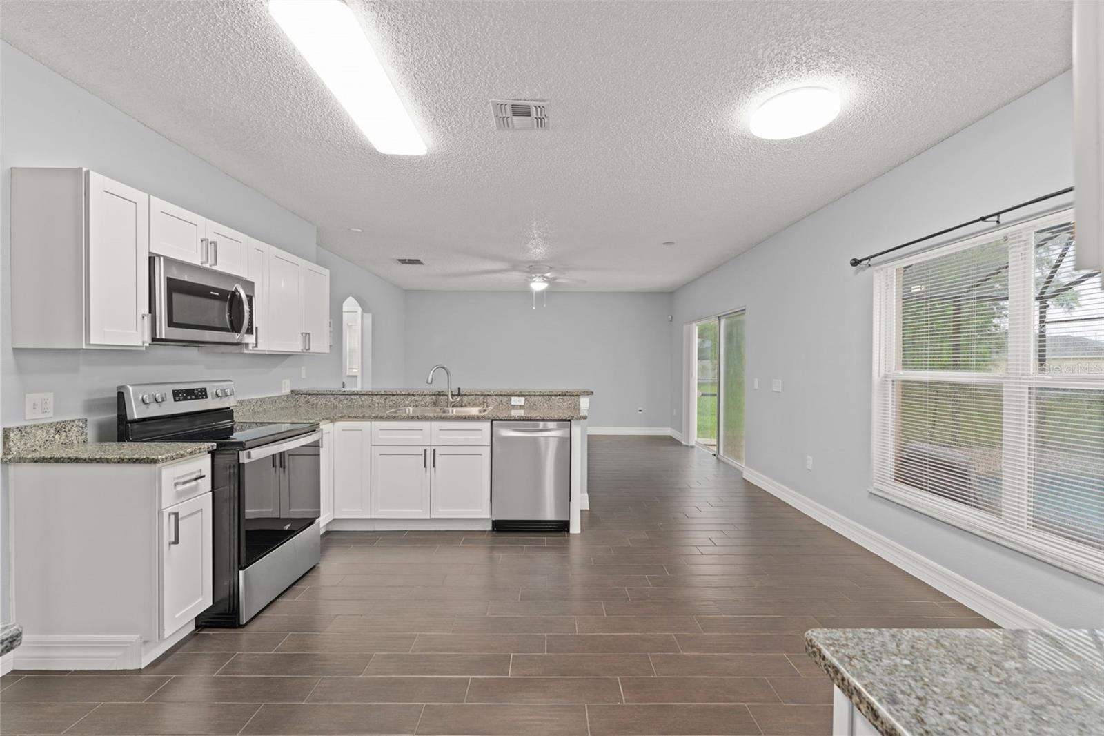Image 8 of 39 For 605 Elbridge Drive