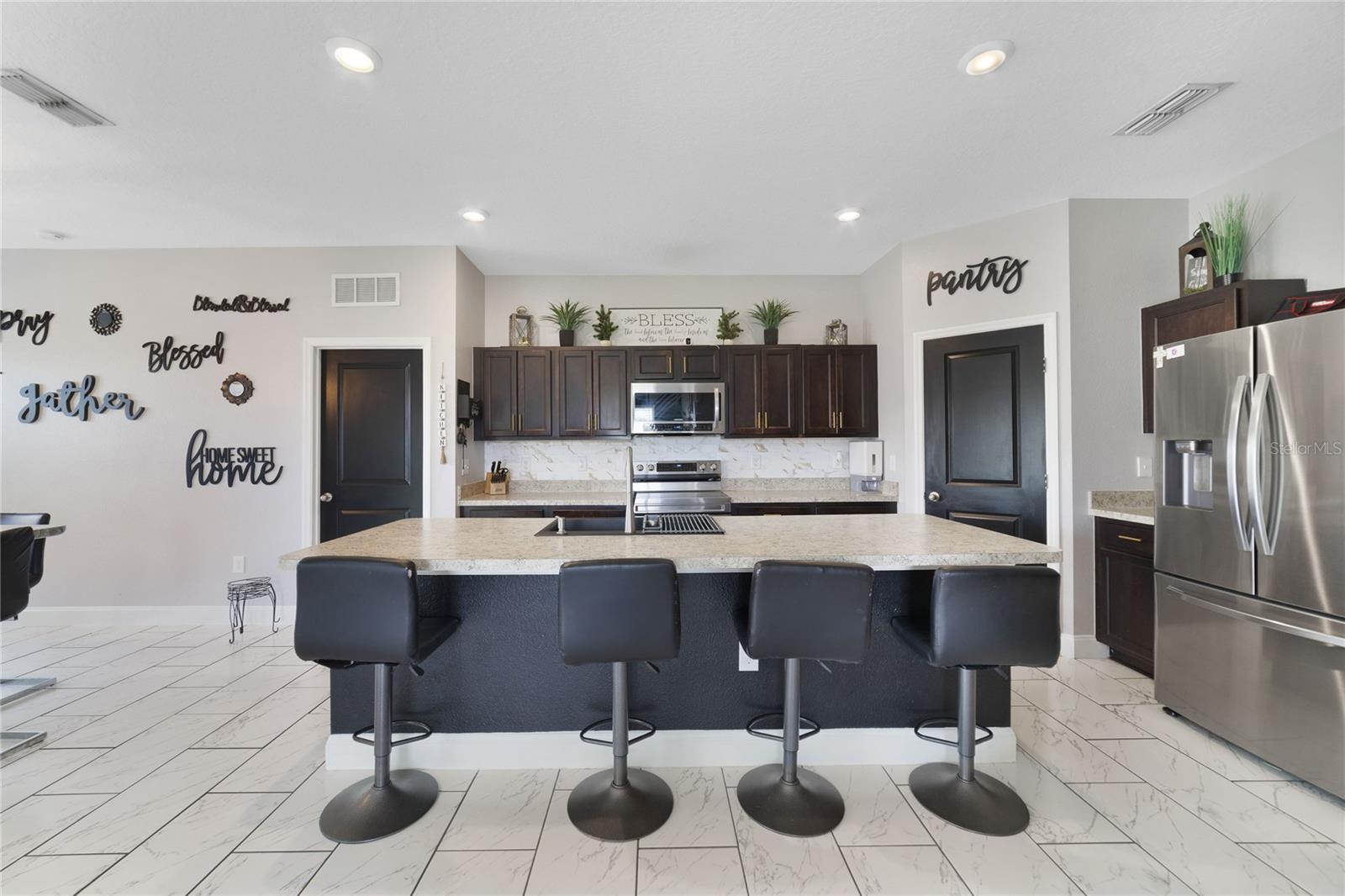 Image 5 of 23 For 311 Eaglecrest Drive