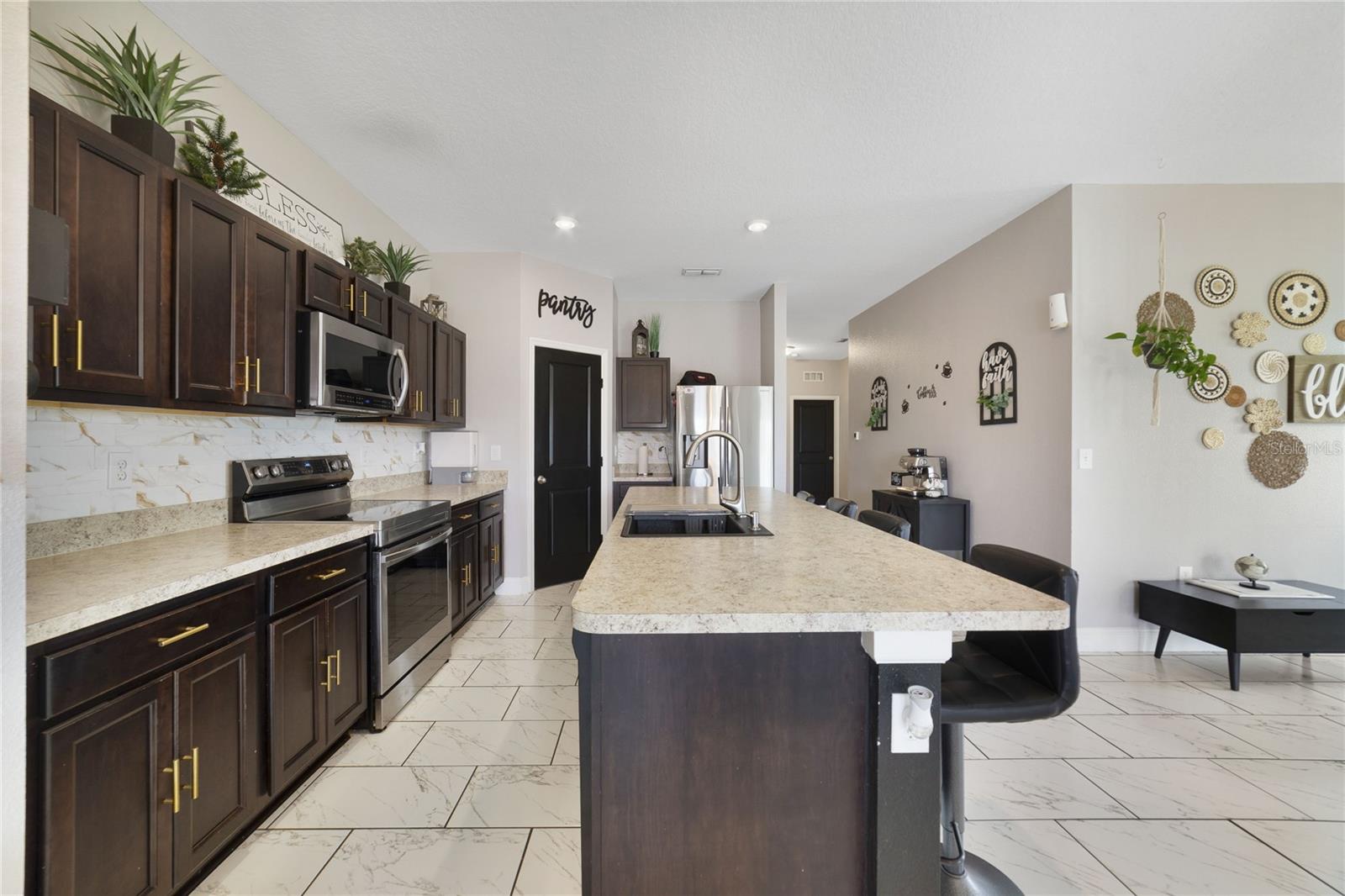 Image 6 of 23 For 311 Eaglecrest Drive