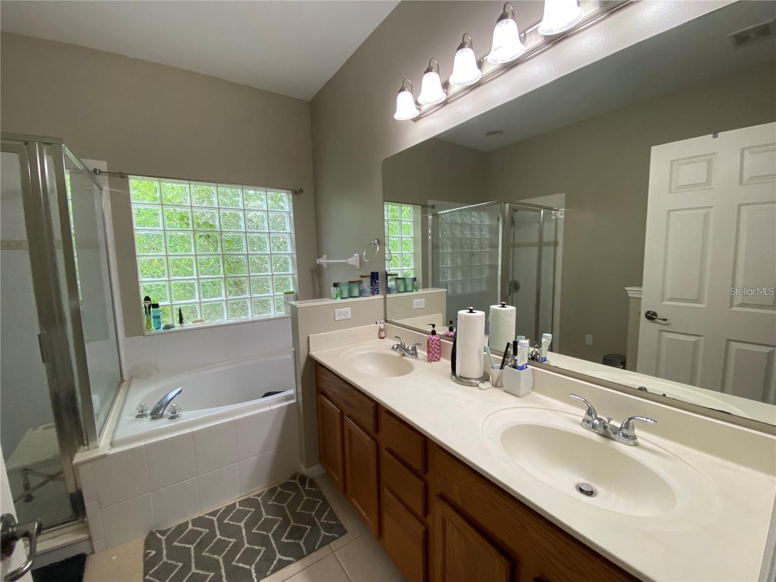 Image 10 of 16 For 9554 Heron Pointe Drive