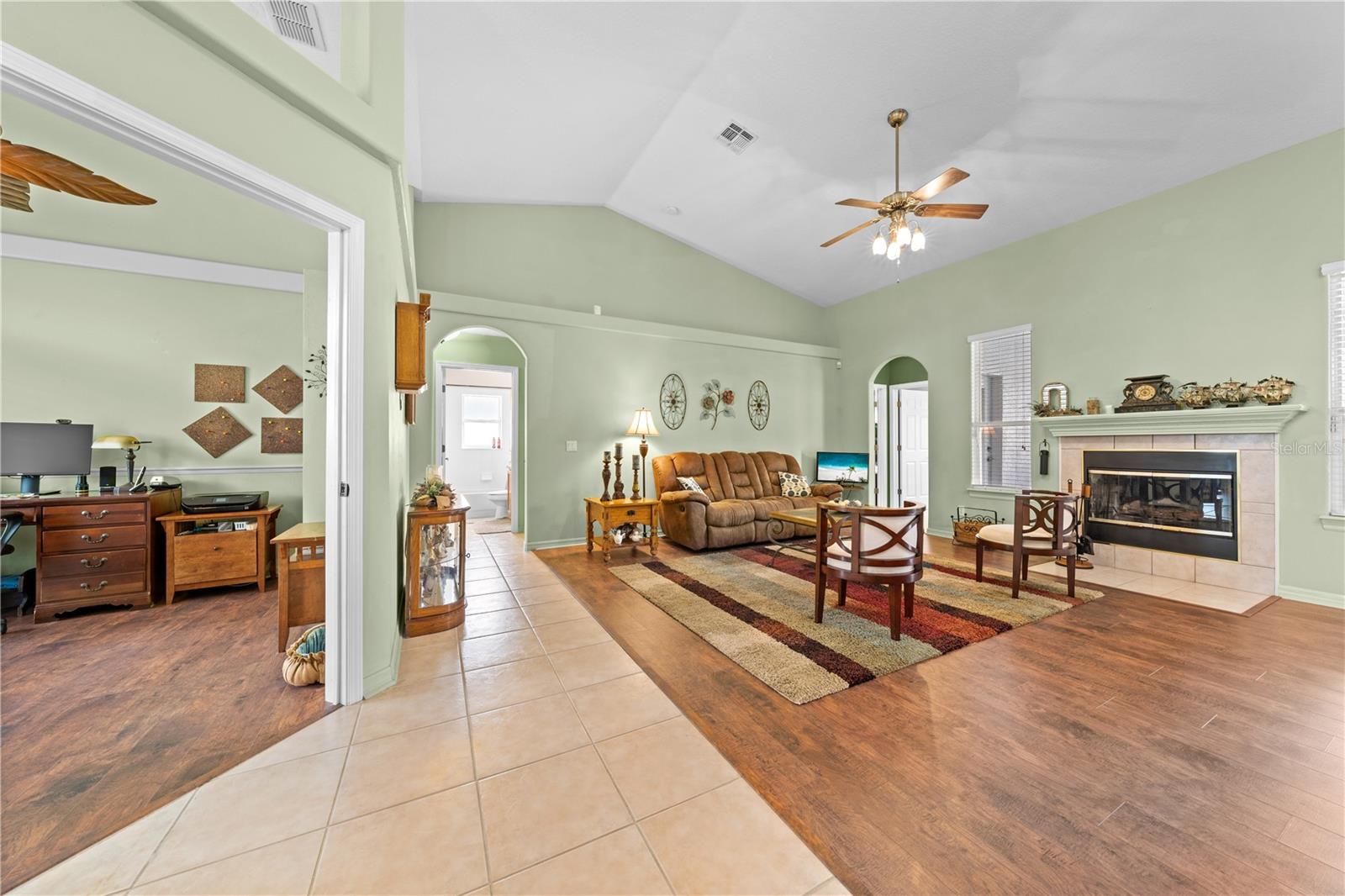 Image 11 of 58 For 3351 Countryside View Drive