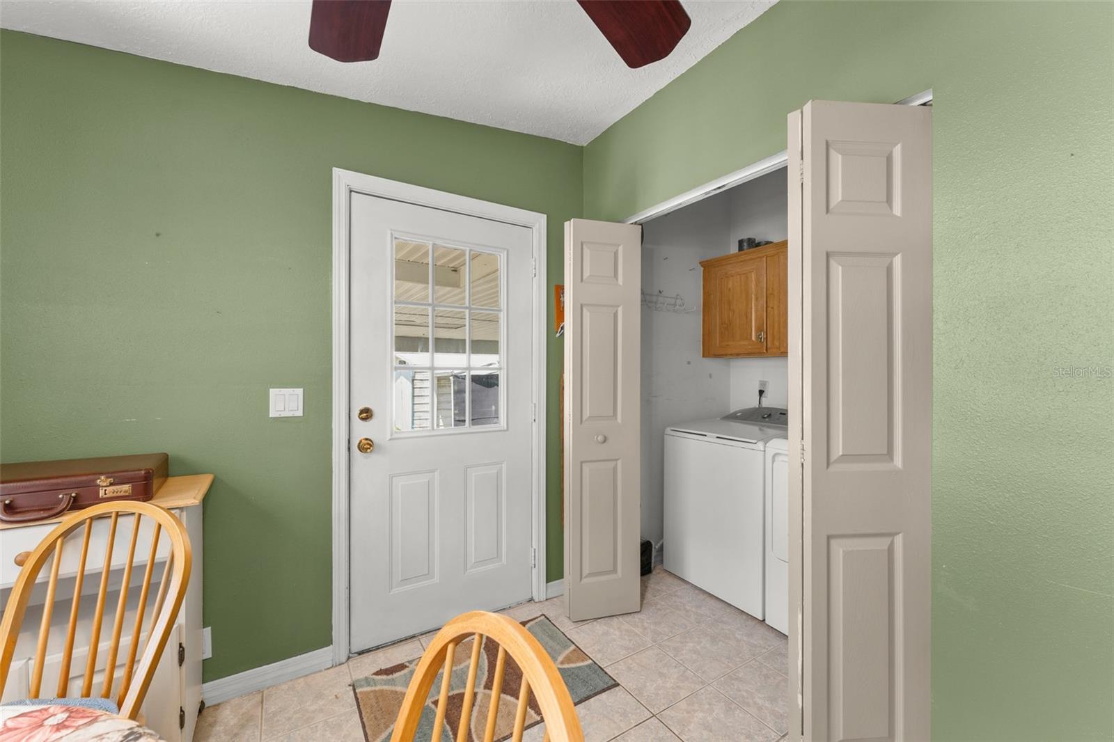 Image 11 of 35 For 13958 Hatchineha Road