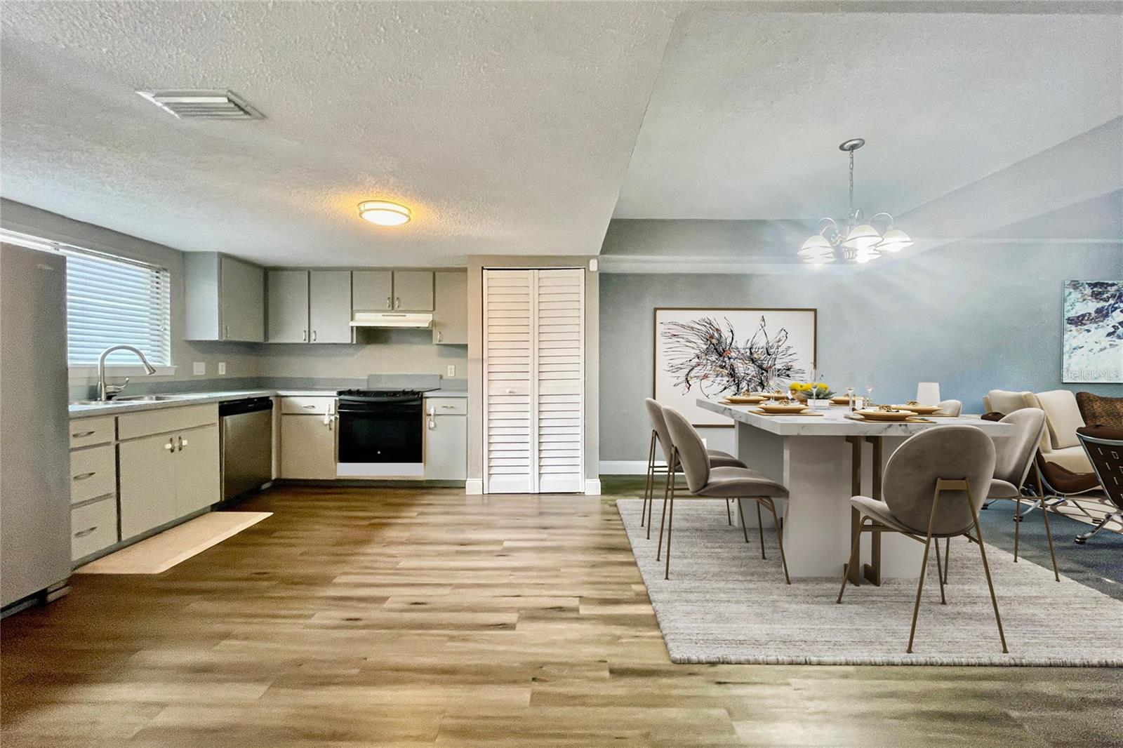 Image 3 of 9 For 707 Saint Matthew Circle