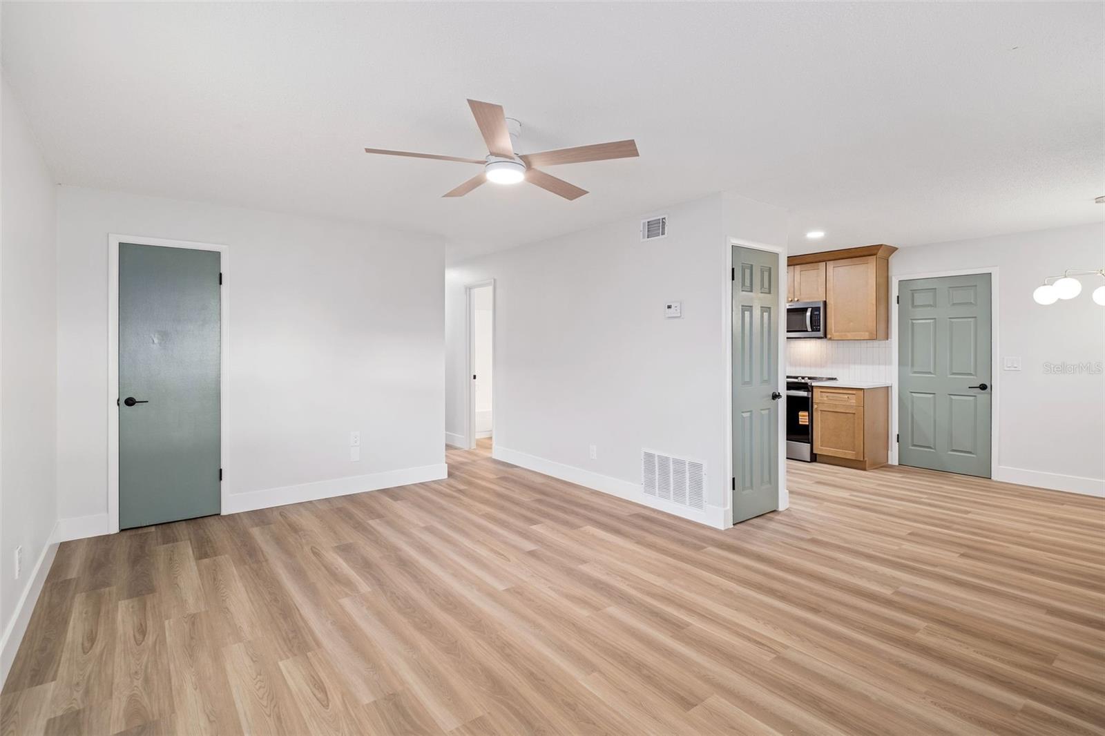 Image 3 of 22 For 2512 Elm Avenue