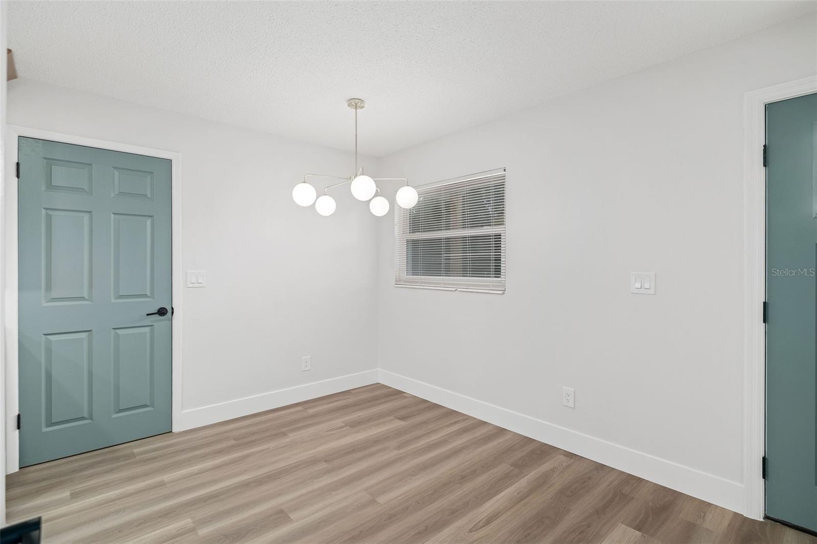 Image 7 of 22 For 2512 Elm Avenue