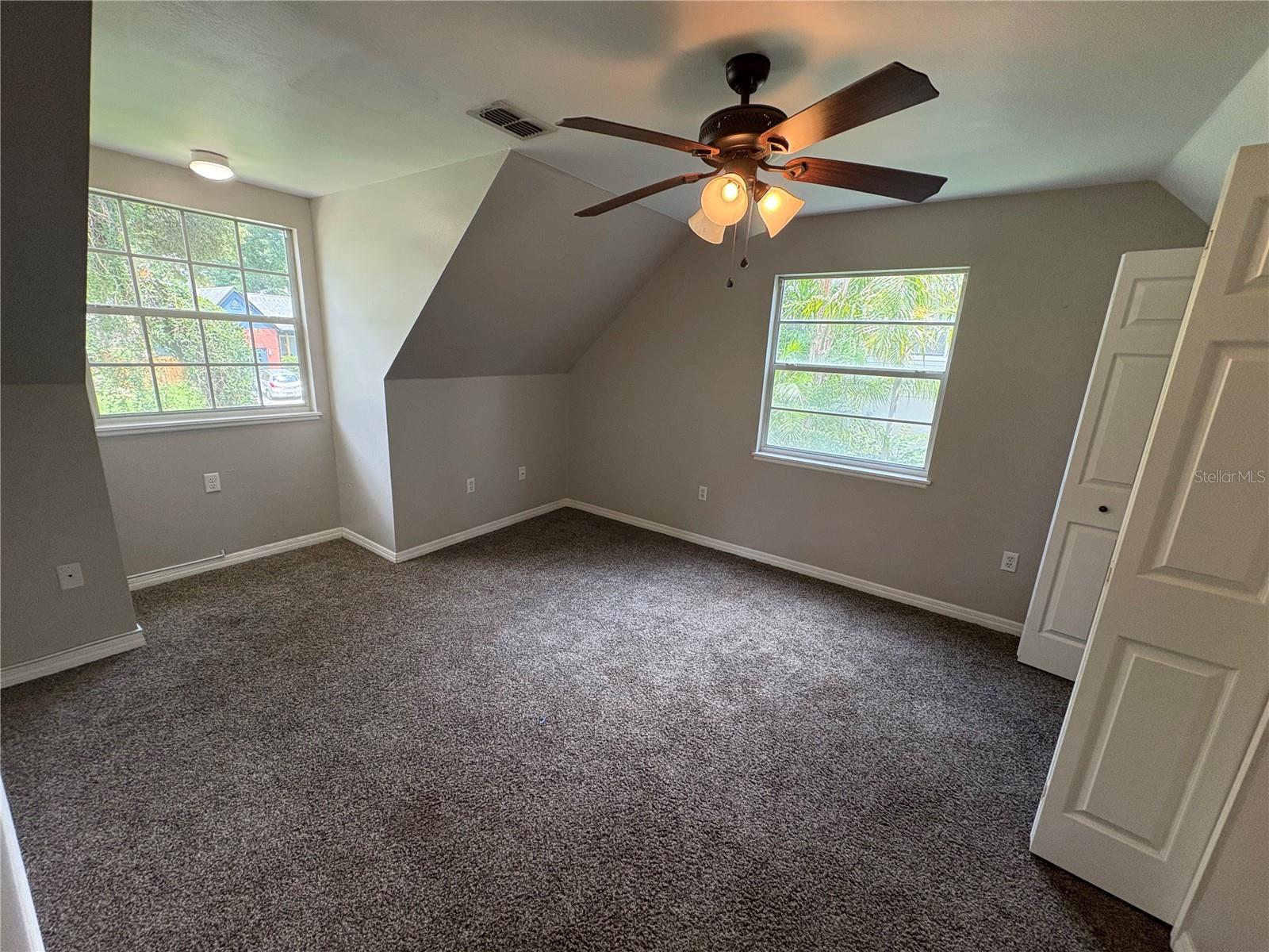 Image 13 of 16 For 411 Cobble Court