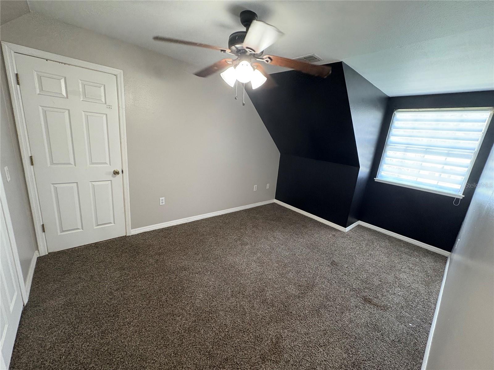 Image 15 of 16 For 411 Cobble Court