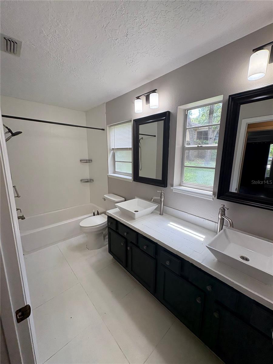 Image 7 of 16 For 411 Cobble Court