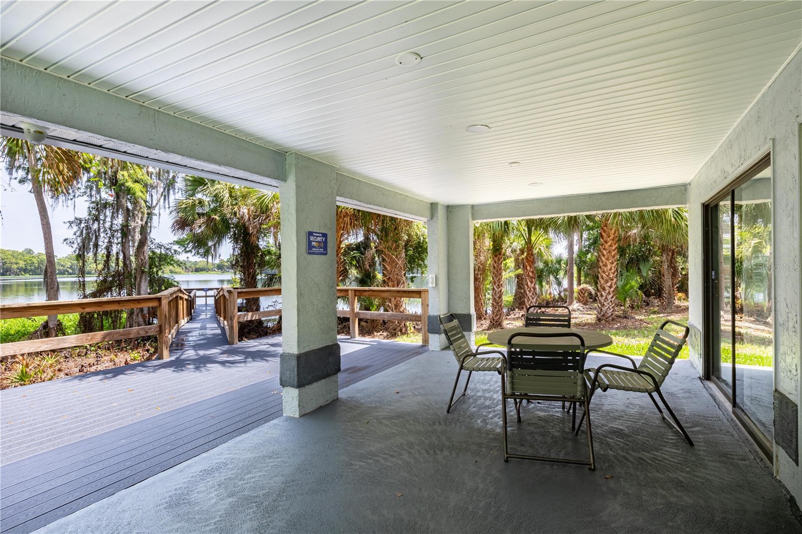 Image 16 of 22 For 1404 Northlake Drive 1404