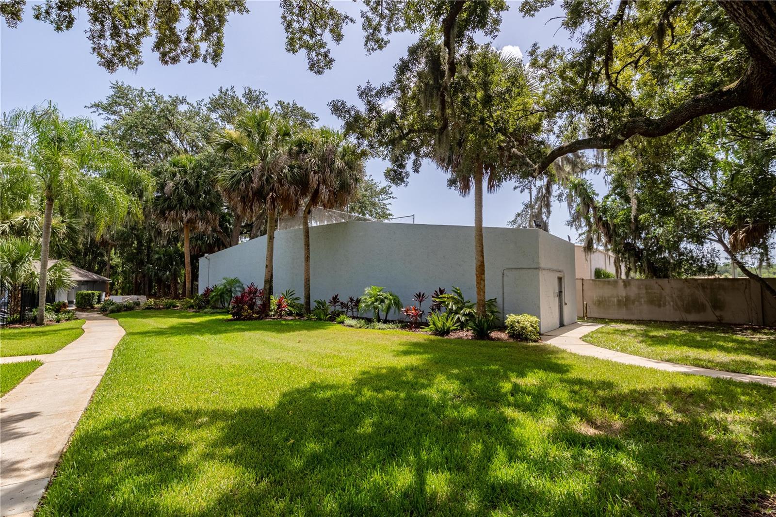 Image 21 of 22 For 1404 Northlake Drive 1404