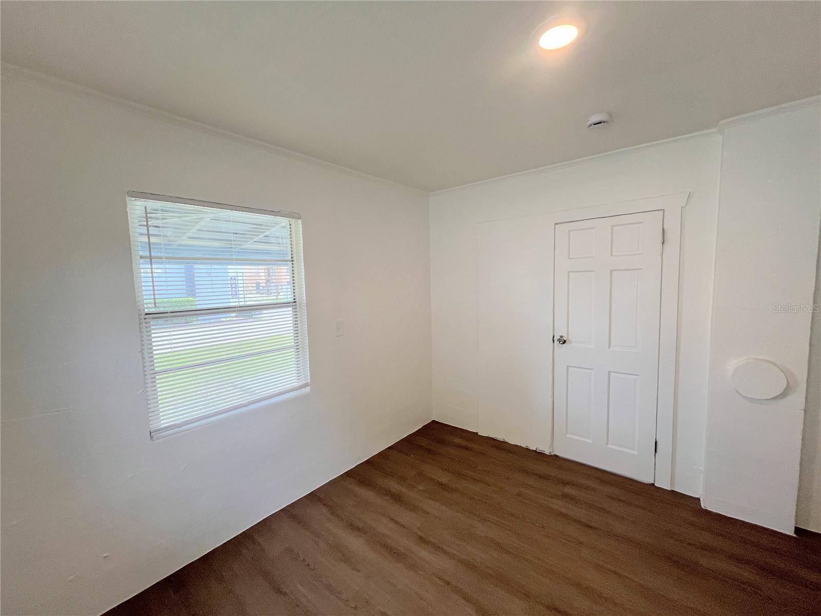 Image 15 of 16 For 900 Randall Street