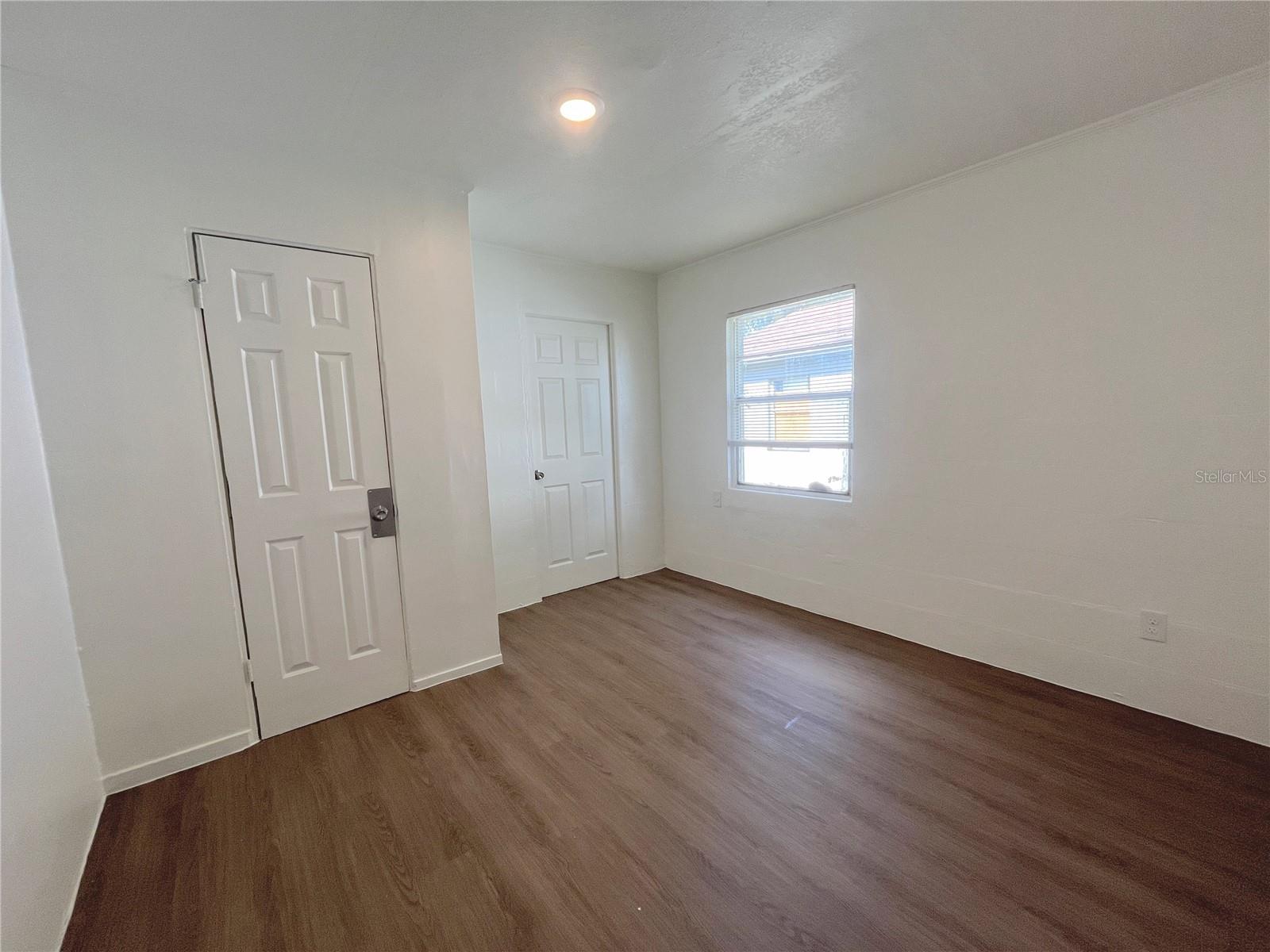 Image 3 of 16 For 900 Randall Street