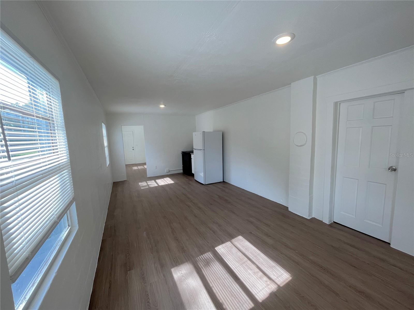 Image 4 of 16 For 900 Randall Street
