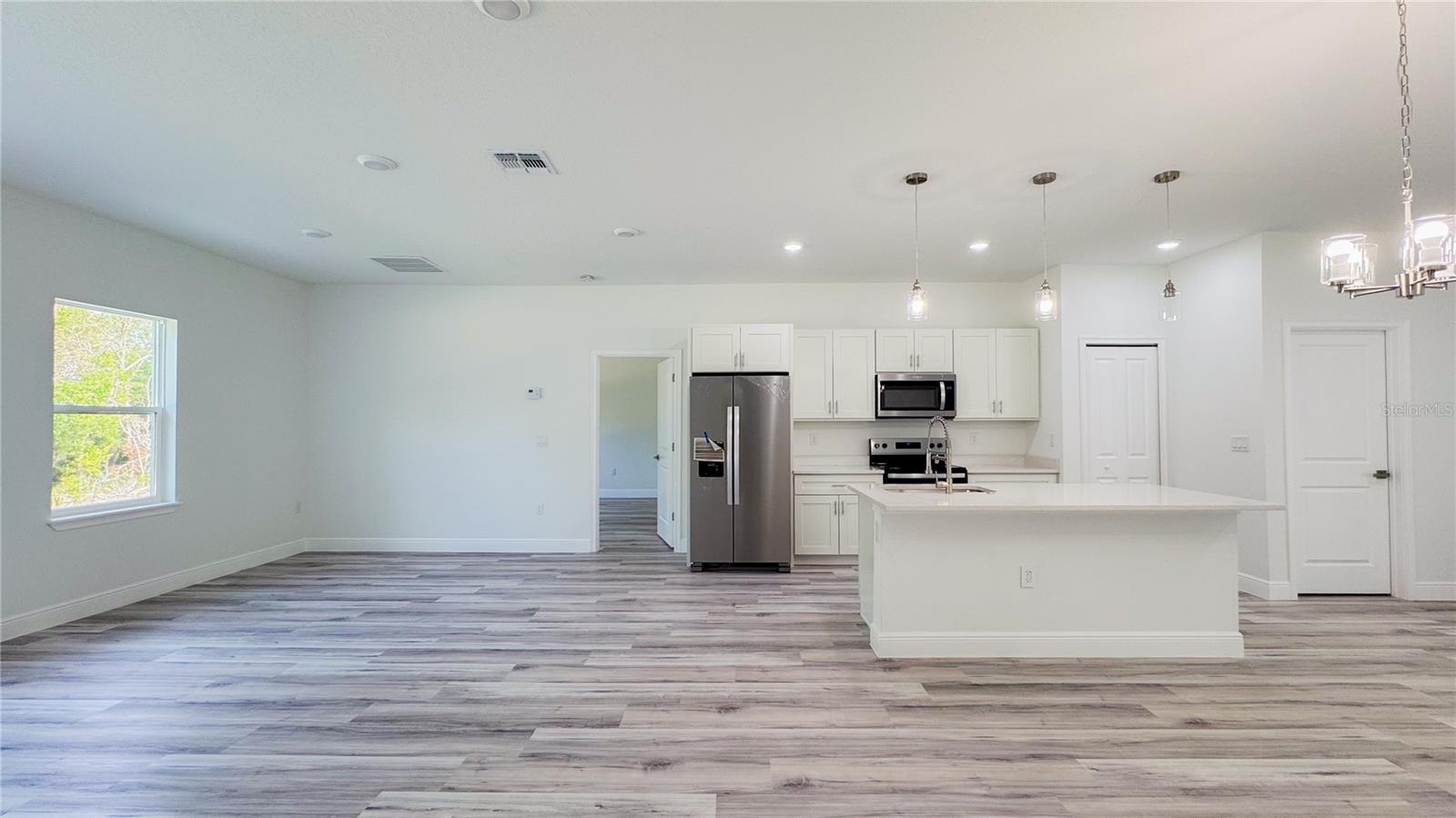 Image 6 of 27 For 15625 37th Circle