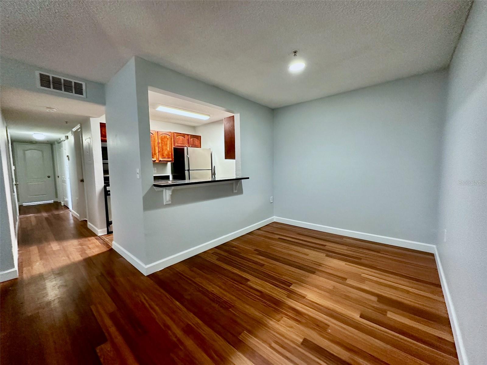 Image 5 of 22 For 2053 Dixie Belle Drive 2053h