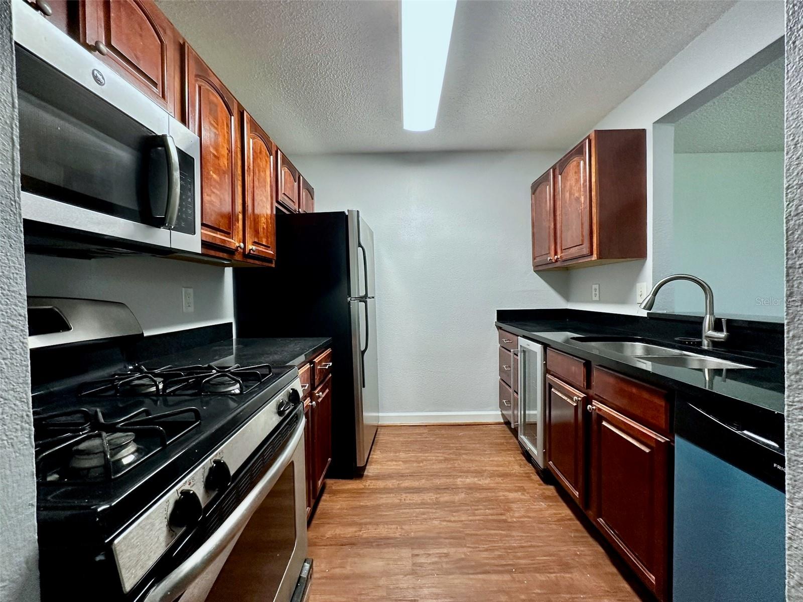 Image 8 of 22 For 2053 Dixie Belle Drive 2053h