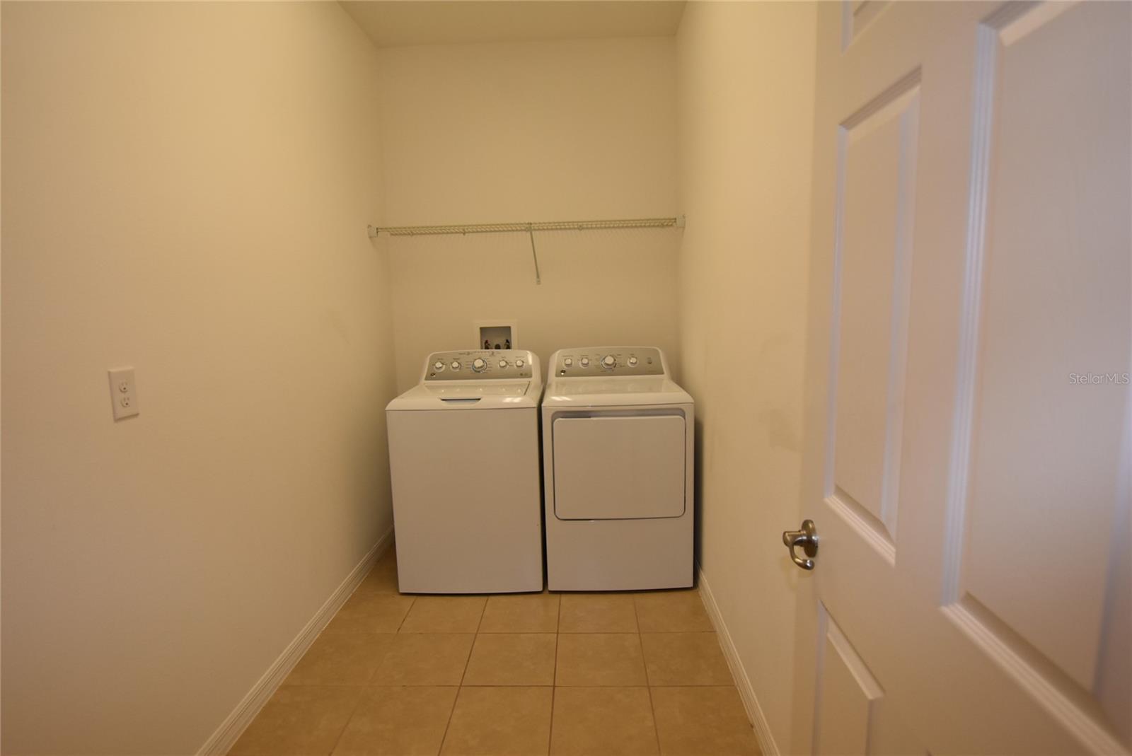 Image 7 of 28 For 1333 Merion Drive
