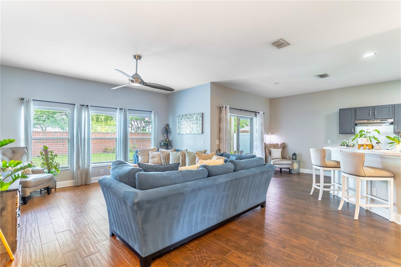Image 11 of 45 For 2031 Gloria Oak Court