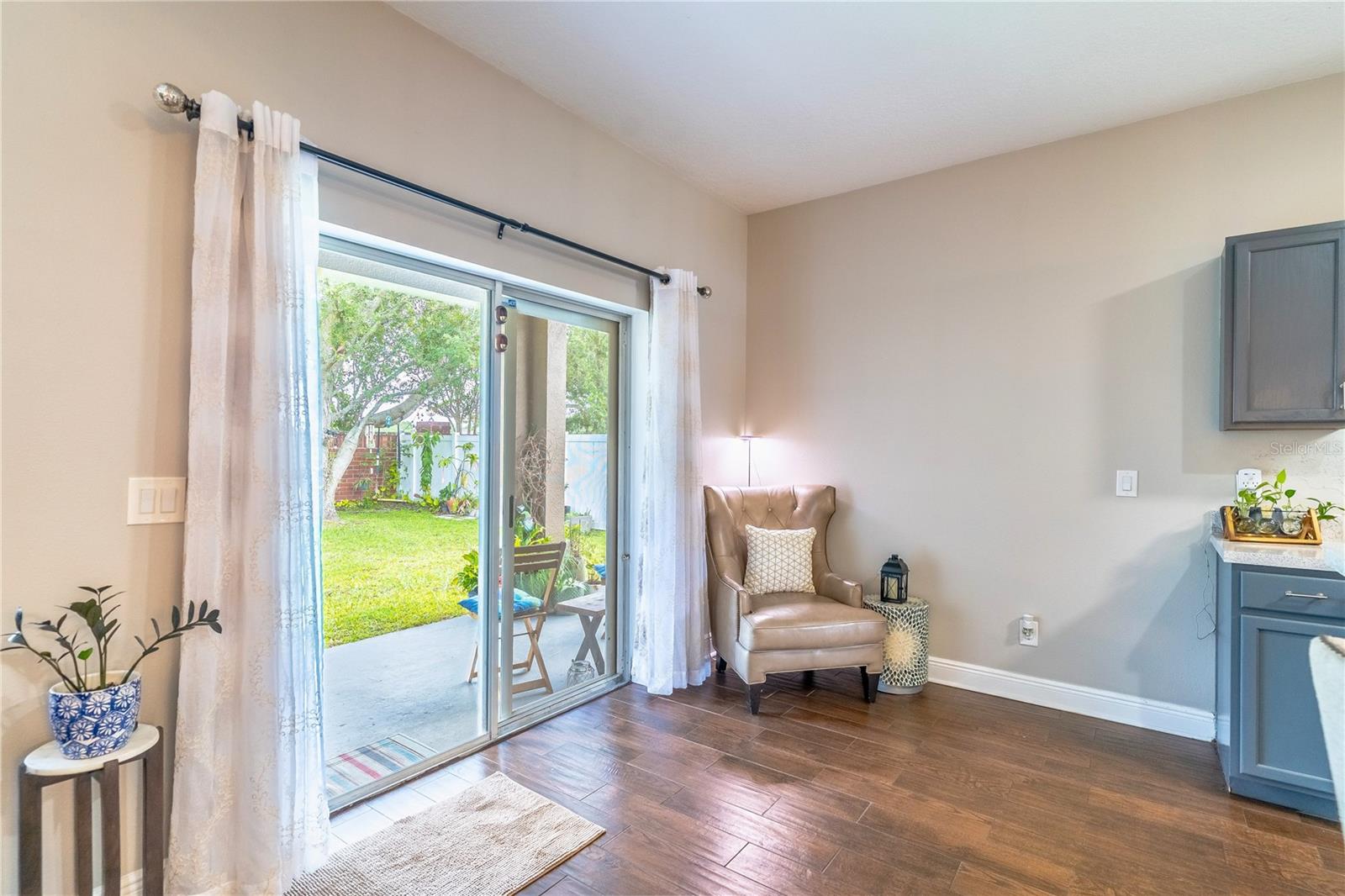 Image 18 of 45 For 2031 Gloria Oak Court