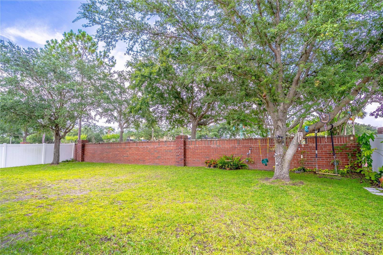 Image 34 of 45 For 2031 Gloria Oak Court