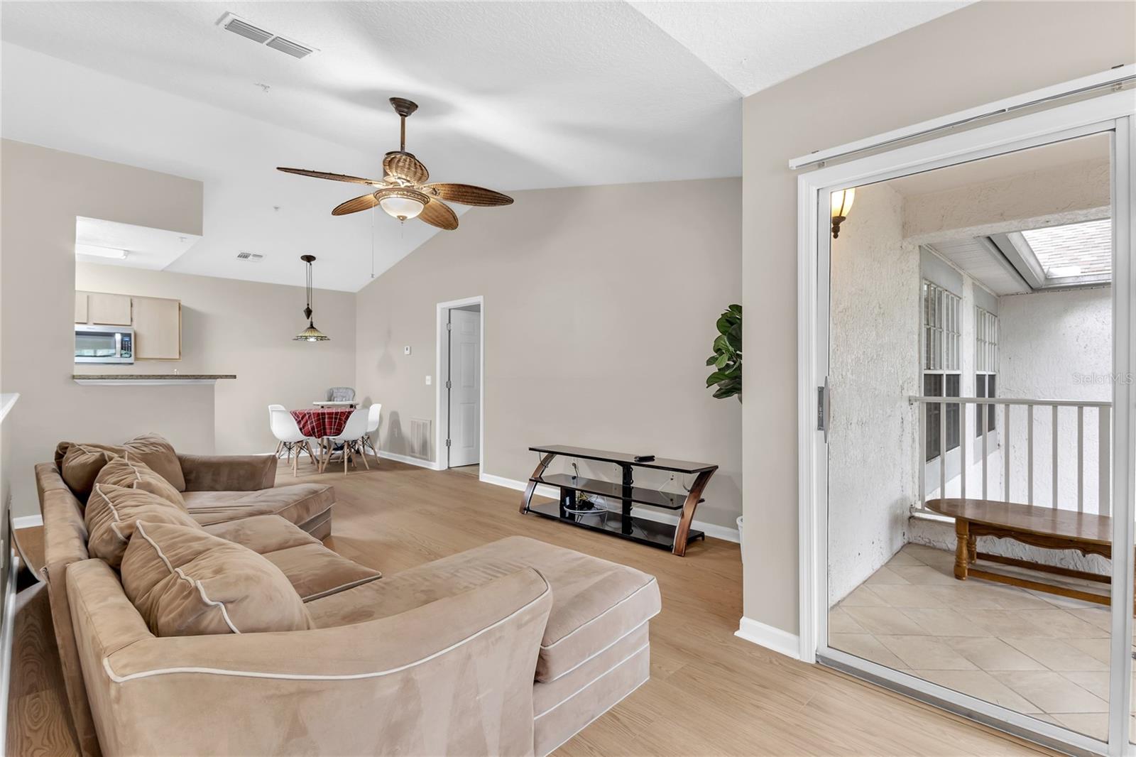Image 8 of 20 For 4356 Kirkman Road 514