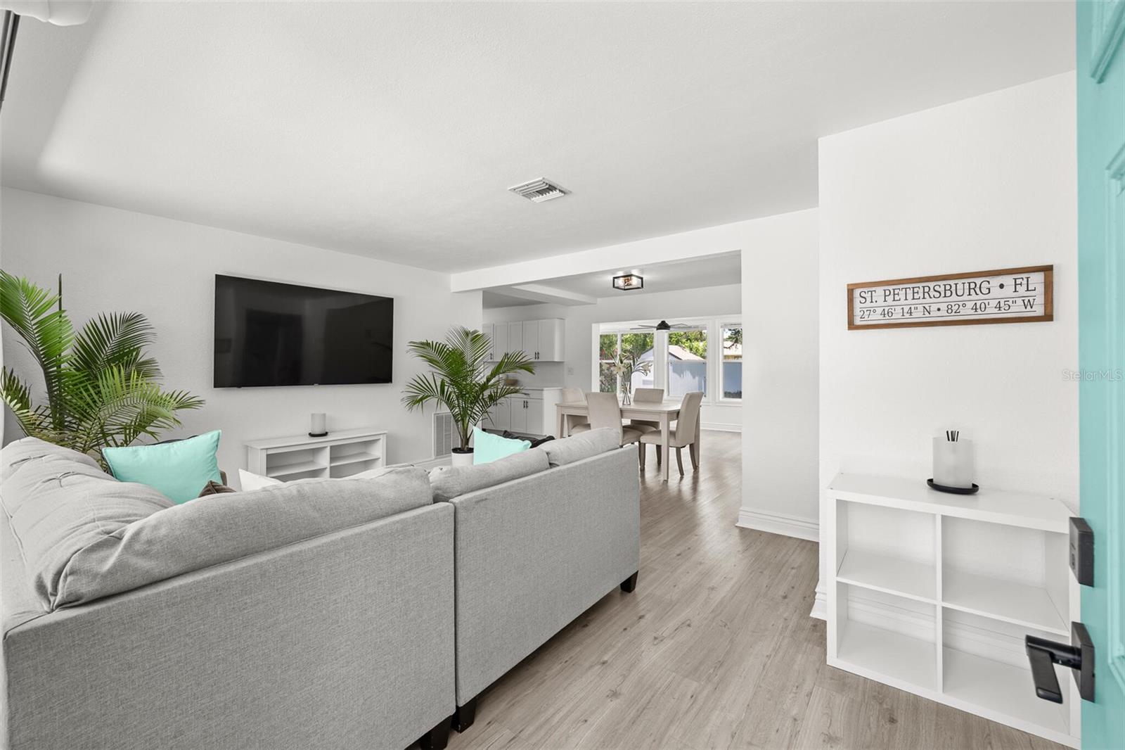 Image 3 of 53 For 707 63rd Avenue S
