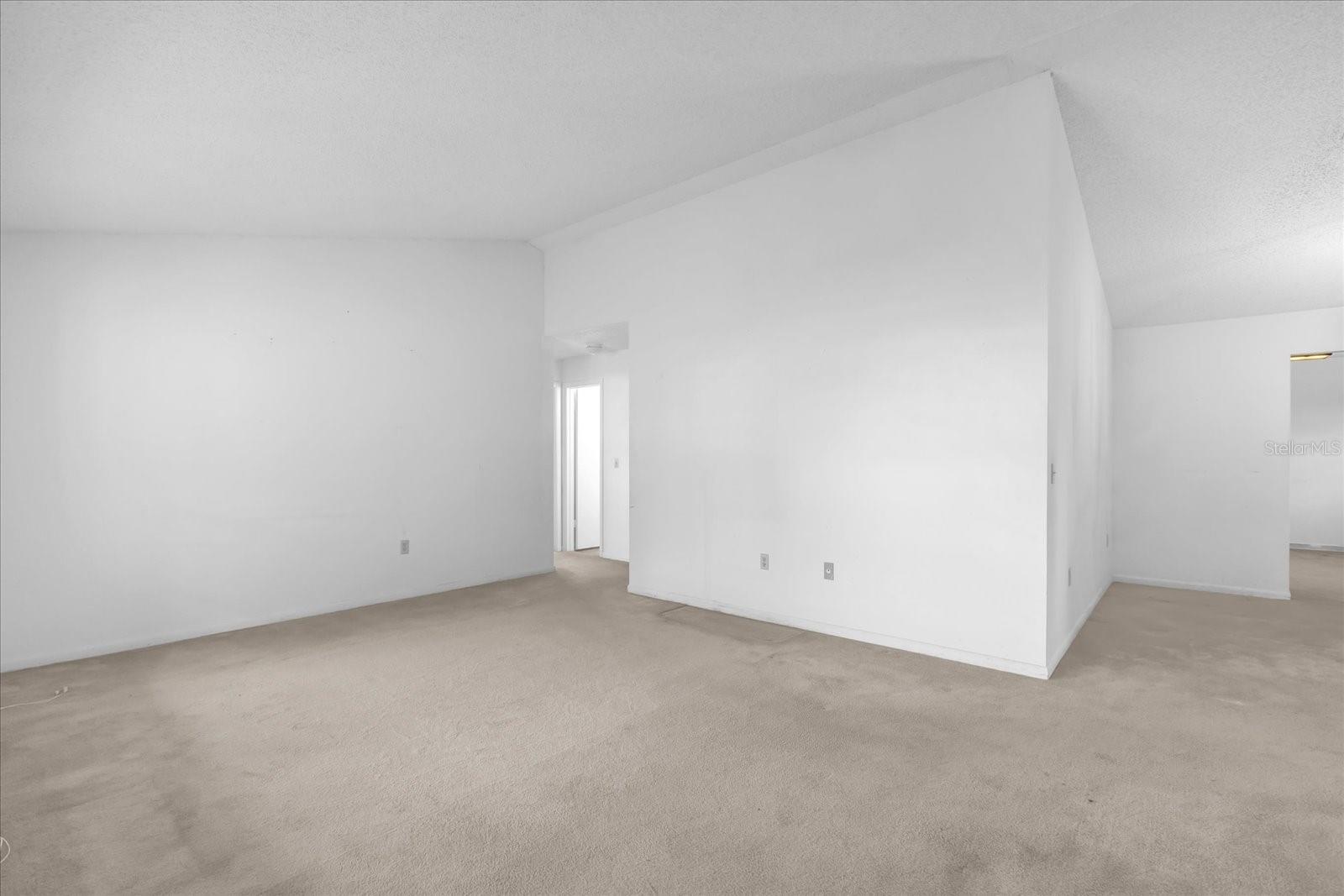 Image 3 of 13 For 1533 Ravana Drive
