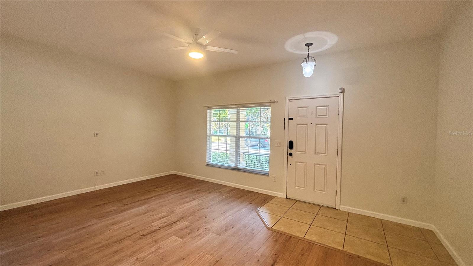 Image 6 of 26 For 11838 Deer Path Way