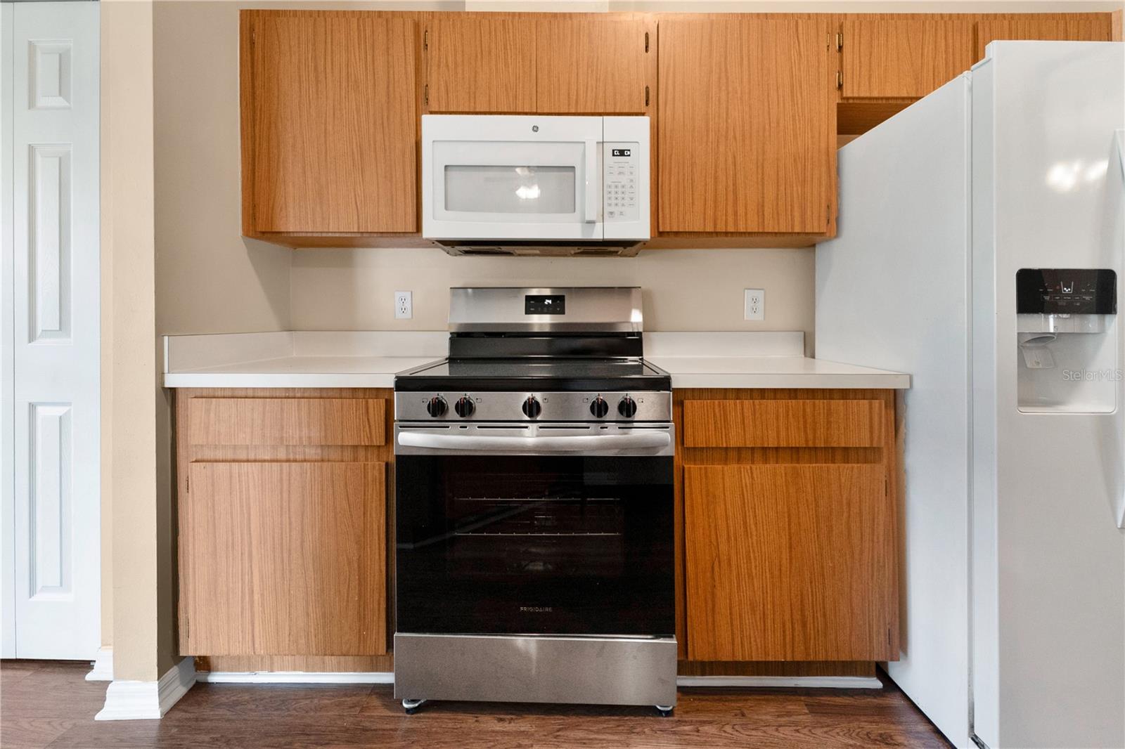 Listing photo id 8 for 837 Greenbelt Circle