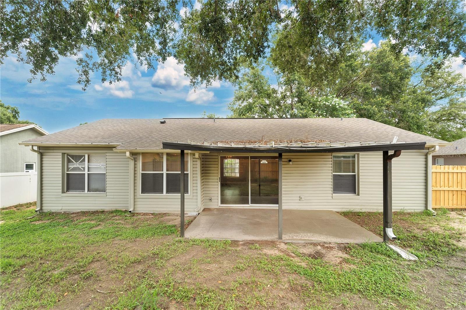 Listing photo id 16 for 837 Greenbelt Circle