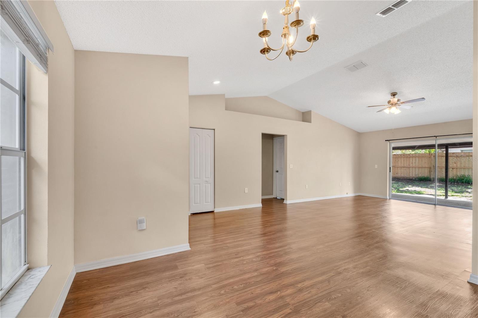 Listing photo id 0 for 837 Greenbelt Circle