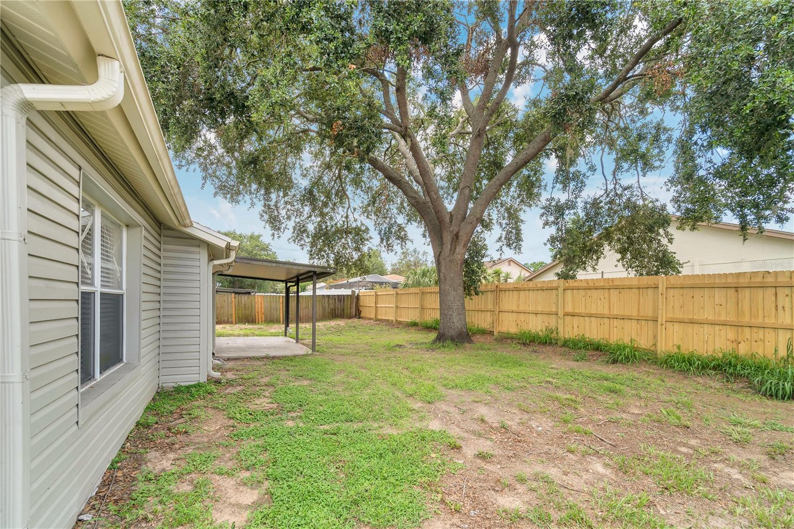 Listing photo id 18 for 837 Greenbelt Circle