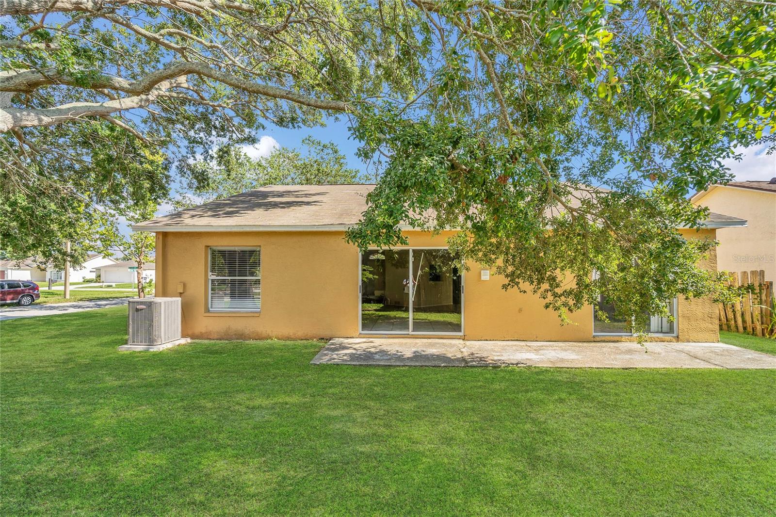 Listing photo id 20 for 837 Greenbelt Circle