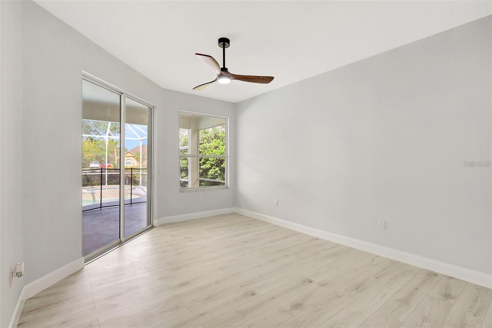 Image 15 of 37 For 11019 Pine Lilly Place