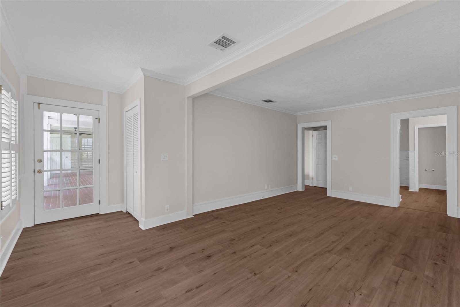 Image 44 of 62 For 315 Desoto Circle