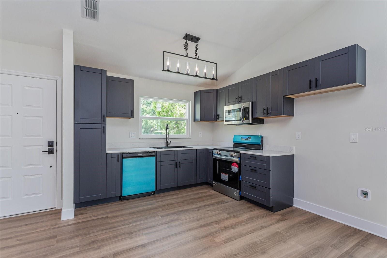 Image 4 of 30 For 7728 Balharbour Drive