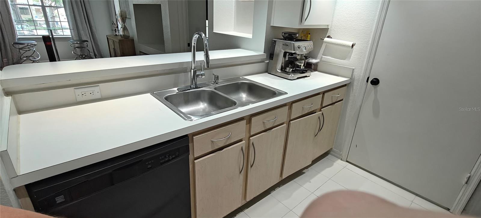 Image 5 of 16 For 7220 Westpointe Boulevard Apt 1429