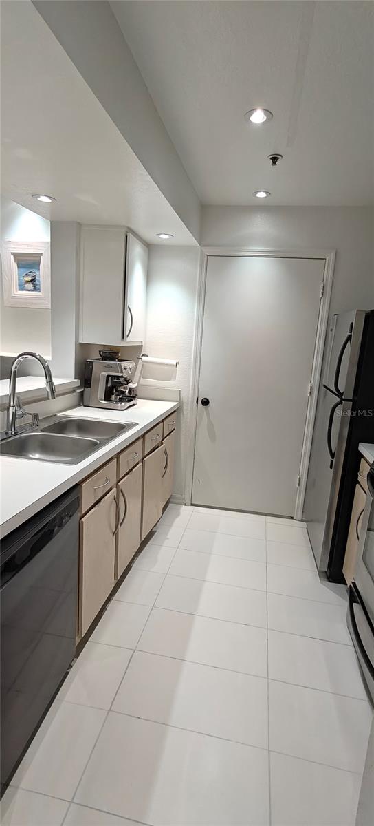 Image 8 of 16 For 7220 Westpointe Boulevard Apt 1429