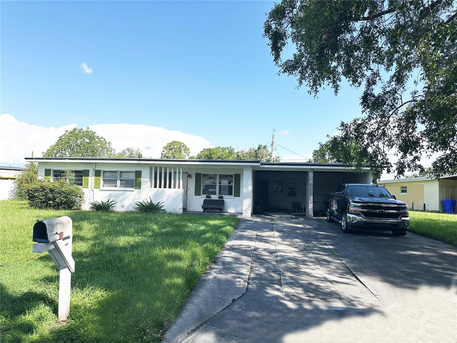 Listing Details for 107 Dellwood Drive, KISSIMMEE, FL 34744