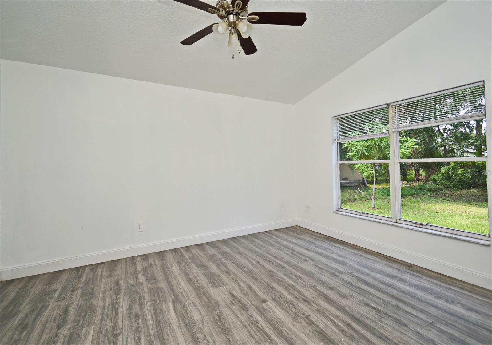 Image 8 of 37 For 1502 16 Th Street