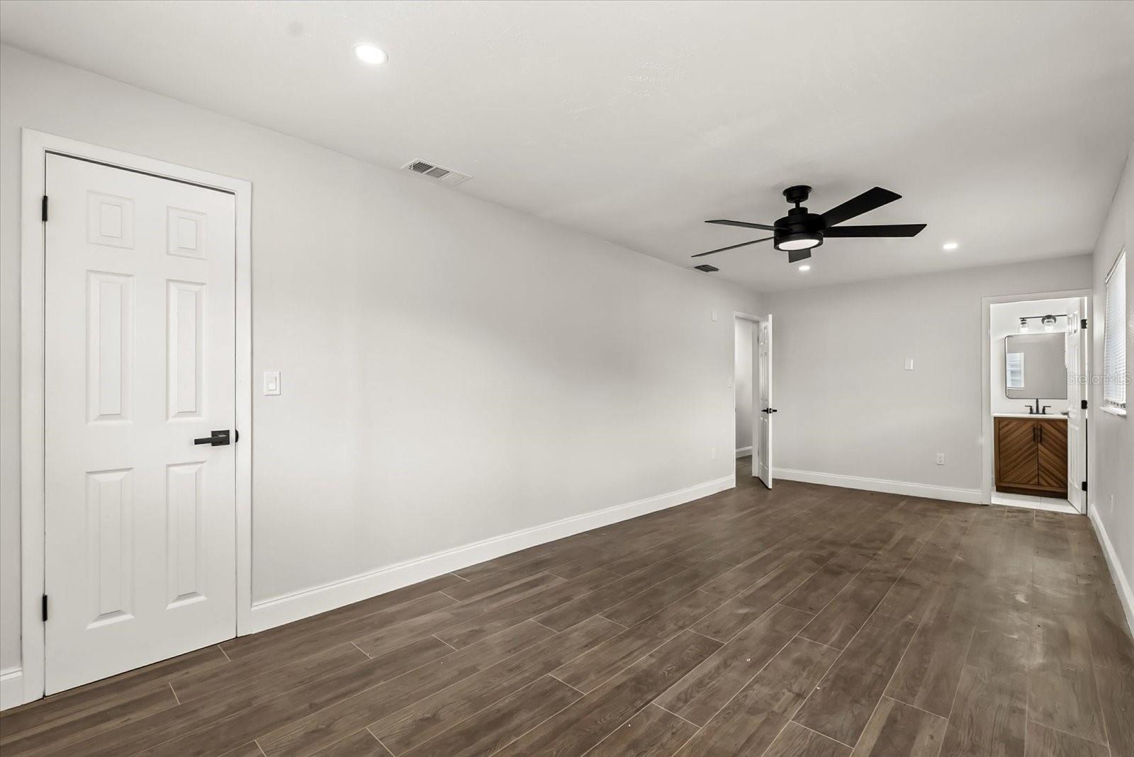 Image 18 of 26 For 500 Vereen Drive