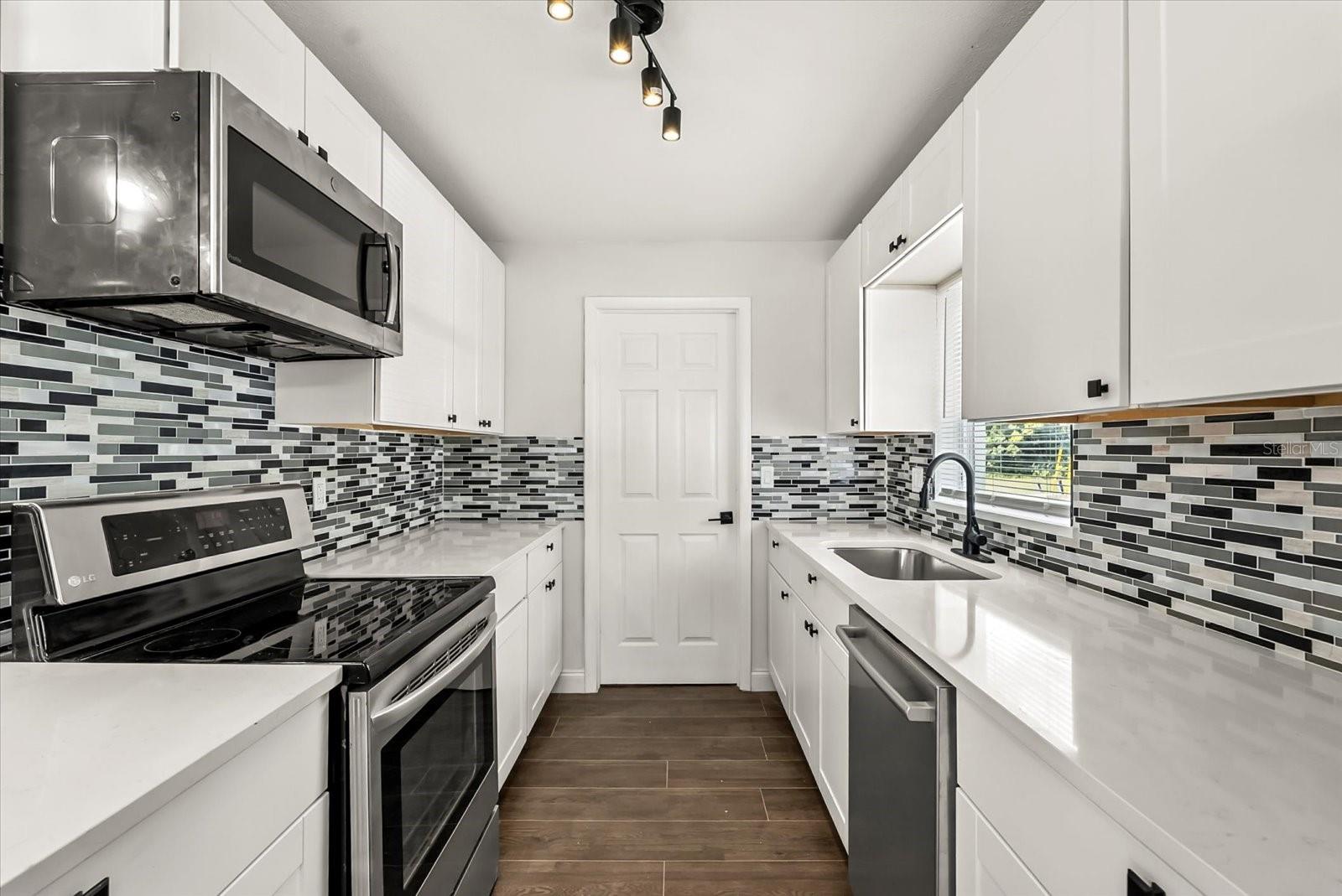 Image 5 of 26 For 500 Vereen Drive
