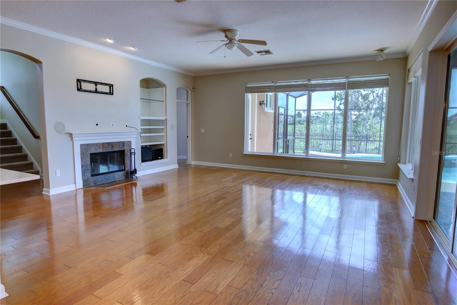 Image 21 of 63 For 1528 Langham Terrace